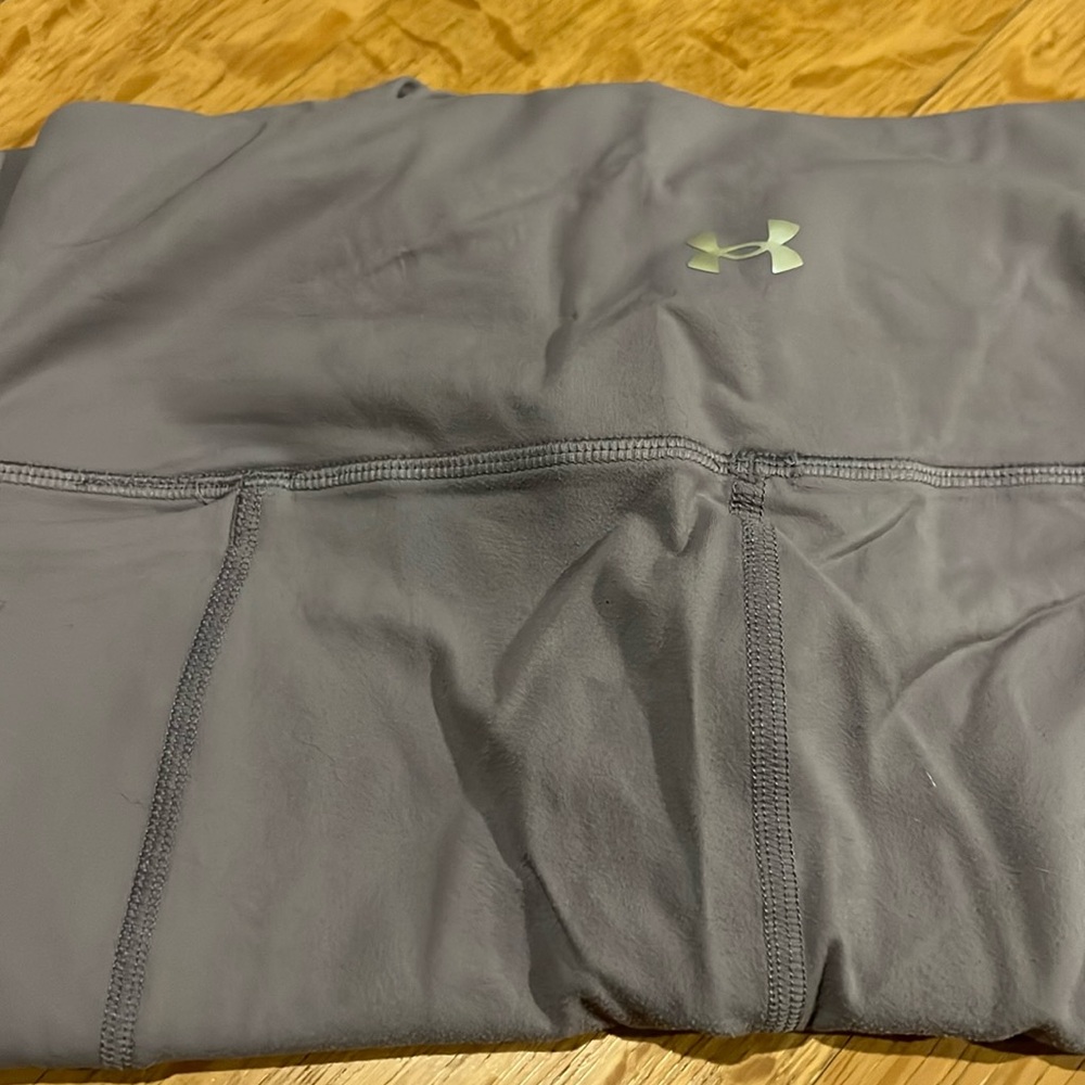 Under Armour Cropped Leggings